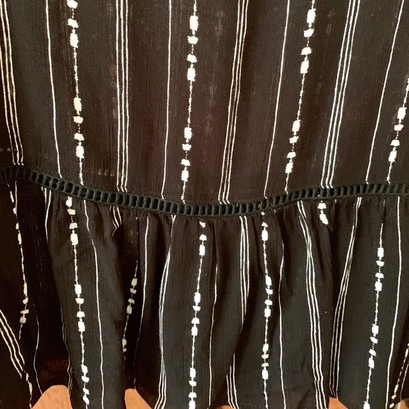 Quarter sleeve, black and white! - Picture 2 of 3